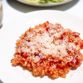 少ない材料で♡生米とトマト缶のあっさりリゾット♡